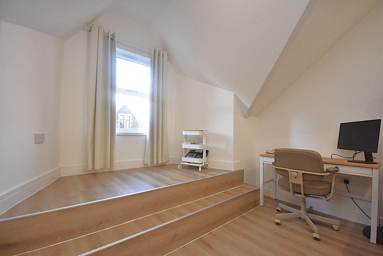 Flat 4, 76 Connaught Road, Cardiff, CF24 3PX